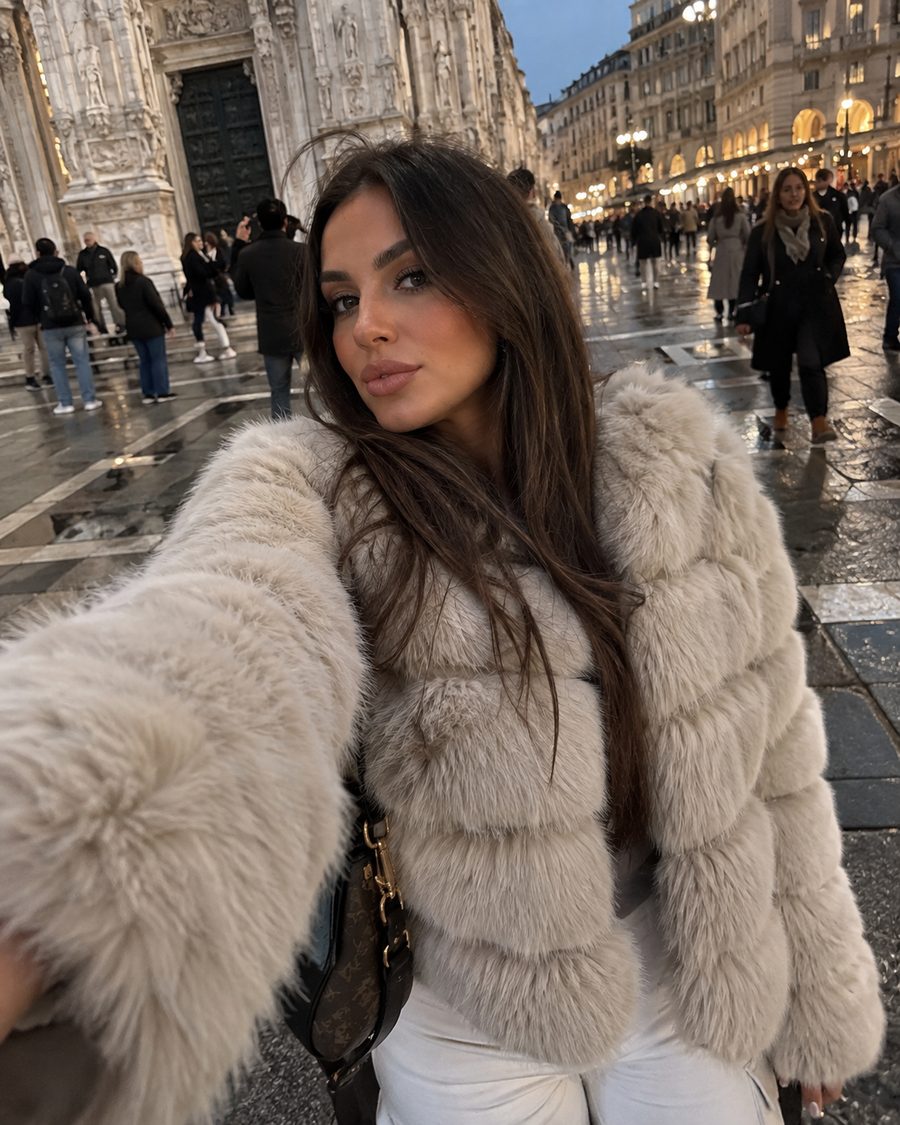 Milica, 27